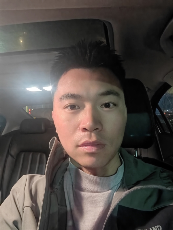 讲不出再见的第一张照片--芜湖闪婚服务中心